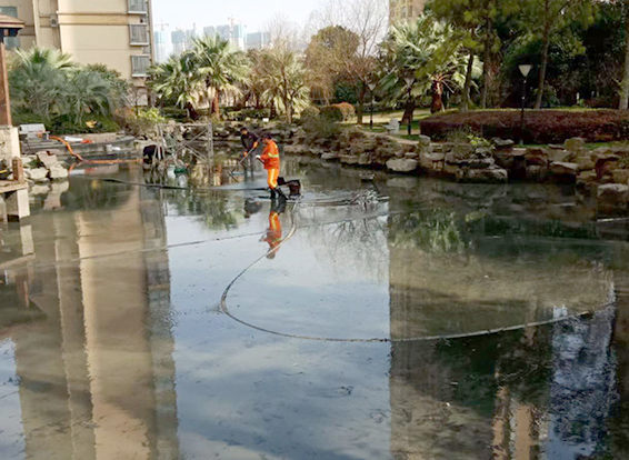 邛崃景观池淤泥清理